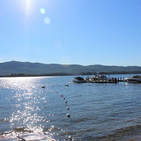 Blue Lagoon Resort Lake George Esterno foto