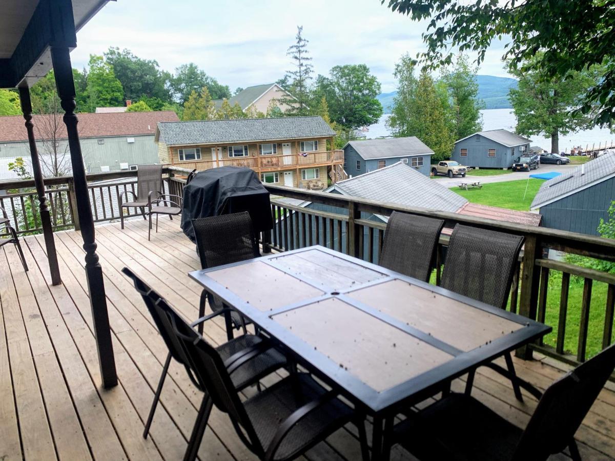 Blue Lagoon Resort Lake George Esterno foto
