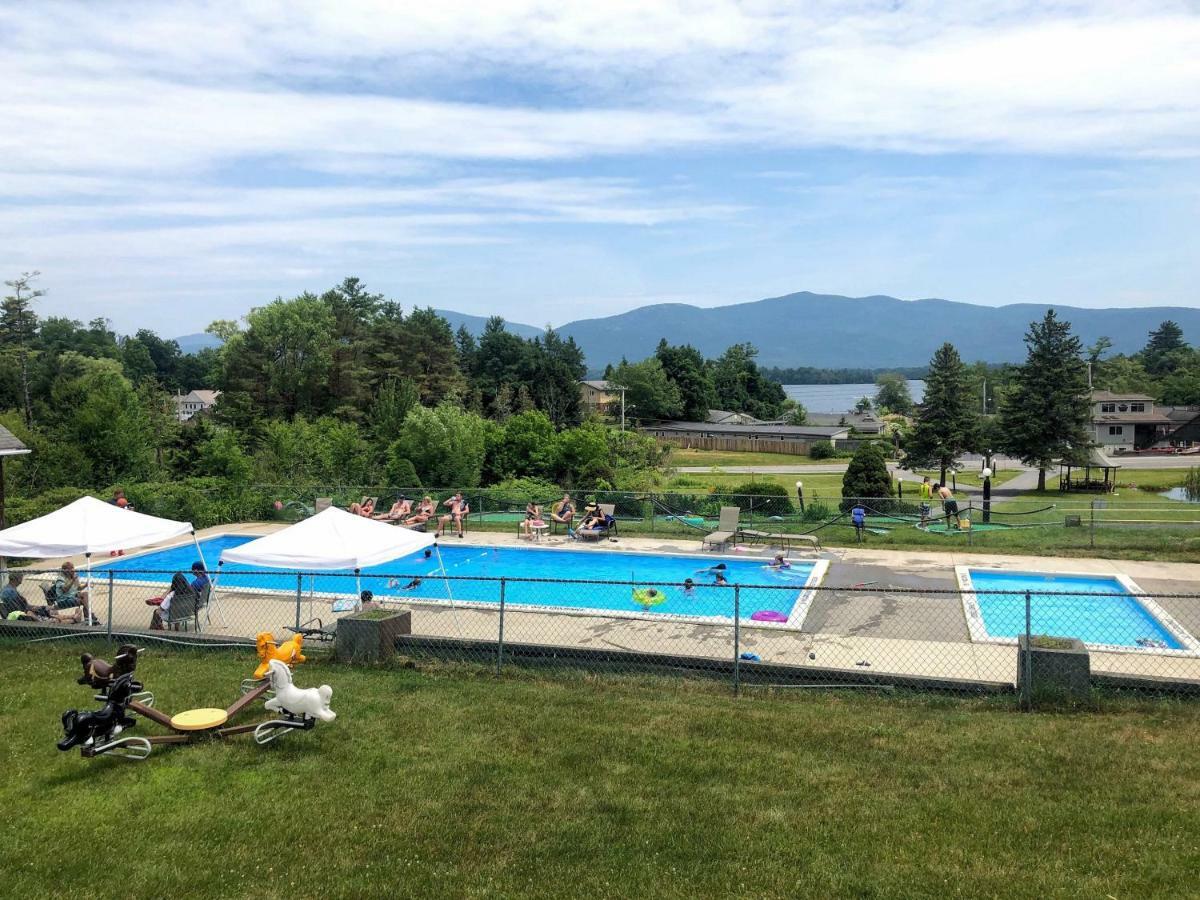 Blue Lagoon Resort Lake George Esterno foto
